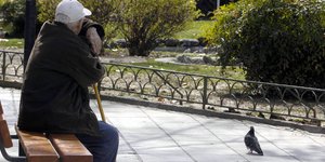 Ηλικιωμένος στα Τρίκαλα / Φωτογραφία: EUROKINISSI