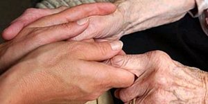 Ληστές βασάνισαν δύο ηλικιωμένες γυναίκες