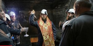 Ταξίδι στο κέντρο της γης έκανε Επίσκοπος που τέλεσε αγιασμό σε ανθρακωρυχείο [ε
