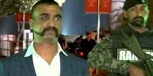 Ο Ινδός πιλότος που συνελήφθη στο Πακιστάν. Φωτογραφία: YouTube