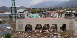 Ο εφιάλτης συνεχίζεται στην Ινδονησία/Φωτογραφία: AP