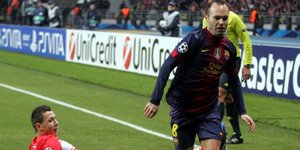 Οι καταπληκτικές ντρίμπλες του Ινιέστα πάνω στην γραμμή [βίντεο]