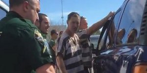 Οι κρατούμενοι διέρρηξαν το αυτοκίνητο για καλό σκοπό. Φωτογραφία: Facebook