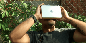 Πληρώστε 45 δολάρια και κολλήστε το iPad στο πρόσωπό σας [εικόνες]