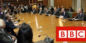 BBC: Η ΕΕ ασκεί ασφυκτικές πιέσεις στην Ελλάδα για την τήρηση των όρων του Μνημο