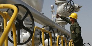 Το Ιραν απαντά στο εμπάργκο με διακοπή εξαγωγών πετρελαίου στην Ελλάδα