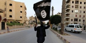 Το Ισλαμικό Κράτος επαναφέρει τη δουλεία -Εδωσε γυναίκες και παιδιά Γεζίντι ως λ