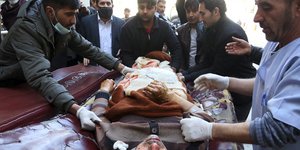 Φωτογραφία: AP/ Το Ισλαμικό Κράτος ανέλαβε την ευθύνη για την επίθεση καμικάζι στην Καμπούλ