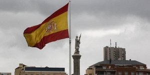 Η ισπανική Βουλή ενέκρινε τα μέτρα λιτότητας – Οι αγορές δεν συγκινήθηκαν