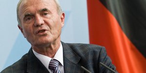 Ο Οτμαρ Ισινγκ (Φωτογραφία: AP/ Jens Schlueter)