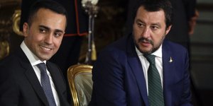 Ο Λουίτζι Ντι Μάιο με τον Ματέο Σαλβίνι/ Φωτογραφία: AP- Gregorio Borgia