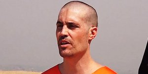 Καταγγελία της μητέρας του Τζέιμς Φόλεϊ: Η κυβέρνηση των ΗΠΑ μας απειλούσε με δι