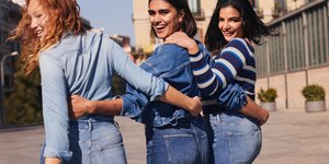 Μοντέλα ποζάρουν στο φακό/Φωτογραφία H&M