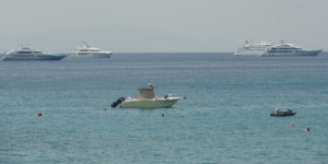 Το ζεύγος Πιτ-Τζολί μαζί με τον ντε Νίρο και τον Τραβόλτα στη Χαλκιδική [εικόνες