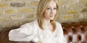 Εξαλλη Τζ. Κ. Ρόουλινγκ με αυτούς που αποκάλυψαν τη μυστική της ταυτότητα – Ποιο