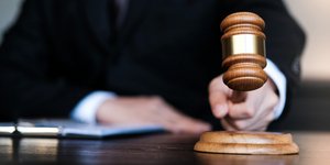 Αναβλήθηκε η δίκη για τα επεισόδια στη Μυτιλήνη (Φωτο: Shutterstock)