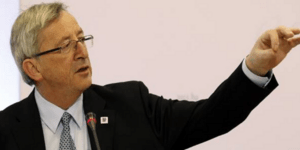 Εκλογές στο Λουξεμβούργο: Ο «αιώνιος» πρωθυπουργός Γιούνκερ ελπίζει σε μια νέα θ