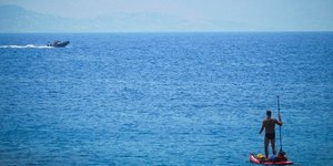 Παραλία στο Καβούρι/ Φωτογραφία eurokinissi