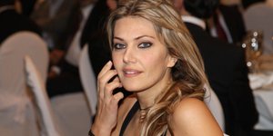 Γιατί η Εύα Καϊλή μάγεψε τους Ρώσους και τον Σίμο Κεδίκογλου