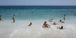Καλοκαιρινές θερμοκρασίες την Πέμπτη/ Φωτογραφία: Konstantinos Tsakalidis / SOOC