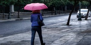 Βροχές και πτώση της θερμοκρασίας (Φωτογραφία: Eurokinissi)