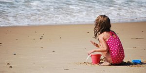 Καιρός για παραλία την Κυριακή: Μικρή άνοδος της θερμοκρασίας σε όλη τη χώρα
