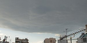 Αστατος και ο βροχερός ο καιρός το Σαββατοκύριακο