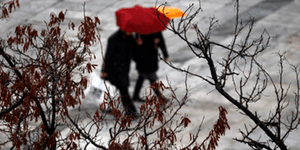 Χιόνια και βροχές στα βόρεια και δυτικά – Καλός ο καιρός στην Αττική 