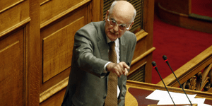 Οργισμένη ανακοίνωση Κακλαμάνη: Δεν υπήρξε καμία συνεννόηση με Παπανδρέου για να