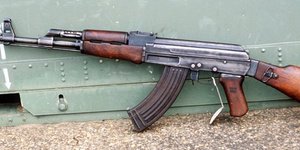 Βαρύς οπλισμός στην Ιπποκράτειο Πολιτεία -Βρέθηκαν καλάσνικοφ και χειροβομβίδες 