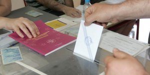Αυλαία της προεκλογικής περιόδου