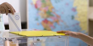 Δημοψήφισμα για το Σκοπιανό θέλει το 61% των Ελλήνων (Φωτογραφία: EUROKINISSI)
