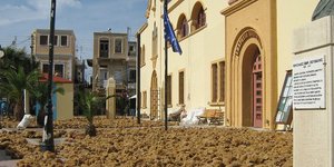 Σφουγγάρια απλωμένα για στέγνωμα