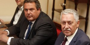 Ο Πάνος Καμμένος με τον Φώτη Κουβέλη (Φωτογραφία: EUROKINISSI/ ΓΙΩΡΓΟΣ ΚΟΝΤΑΡΙΝΗΣ)