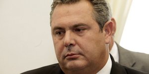 «Χοντρό» επεισόδιο Καμμένου με υπάλληλο του αεροδρομίου Χανίων: Αρνήθηκε τον έλε