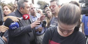 Αντιμέτωπος με την οργή των κατοίκων στο Μάτι βρέθηκε ο Πάνος Καμμένος / Φωτογραφία: Eurokinissi/ΠΑΝΑΓΟΠΟΥΛΟΣ ΓΙΑΝΝΗΣ