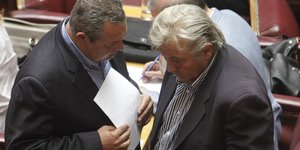 Ο Πάνος Καμμένος και ο Θανάσης Παπαχριστόπουλος στη Βουλή / Φωτογραφία: EUROKINISSI/ΓΙΩΡΓΟΣ ΚΟΝΤΑΡΙΝΗΣ