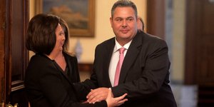 Η Μαρίνα Χρυσοβελώνη & ο Πάνος Καμμένος(Φωτογραφία: EUROKINISSI/ΓΙΩΡΓΟΣ ΚΟΝΤΑΡΙΝΗΣ)