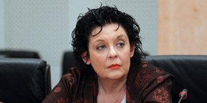 Κανέλλη: Στην Ελλάδα ξυπνά το «φίδι» της άκρας δεξιάς