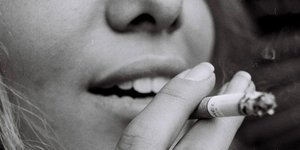 Το κάπνισμα η σημαντικότερη αιτία πρόωρων θανάτων στην ΕΕ (Φωτογραφία: Unsplash)