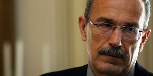 Καψής για Μιχαλολιάκο: Ο λαός δεν ξεχνά τους νεκρούς από τον ναζισμό