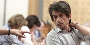 Επίθεση του Νίκου Καρανίκα στο Κώστα Χρυσόγονο μέσω facebook / Intimenews: ΜΠΑΛΤΑΣ ΚΩΣΤΑΣ