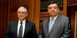 Καρατζαφέρης: Προβλέπει
