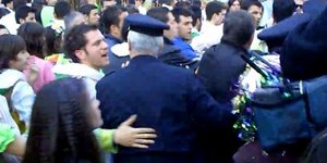 Μικροεπεισόδια στην παρέλαση του Πατρινού Καρναβαλιού[βίντεο]