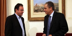 Καρτάλης σε Παπακωνσταντίνου: Μην κάνεις τον Αγιο Κοσμά τσιμέντο!