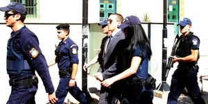 Κασιδιάρης από τη φυλακή: Το πολιτικό σύστημα ασχολείται με «Στύλιους» και «Κανέ