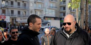 Η Χρυσή Αυγή κοντράρει τον Σαμαρά -Την ίδια ώρα η κεντρική προεκλογική τηςη συγκ