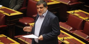 Αλλαγή πλεύσης στο ΠΑΣΟΚ για τις λαϊκές αγορές: Διαφωνεί με τις ρυθμίσεις -Στον
