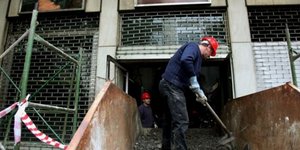 Δέκα εκατομμύρια ευρώ για τις ζημιές στα καταστήματα του κέντρου