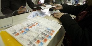 Μπαράζ κατασχέσεων και από το ΙΚΑ!